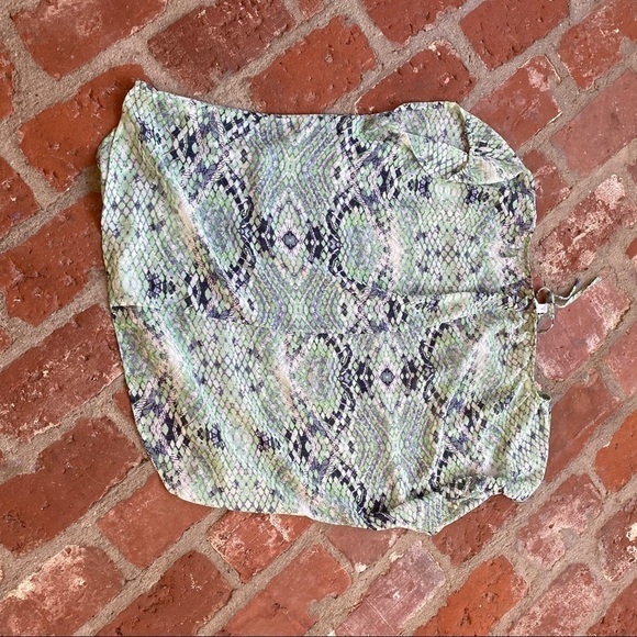 CAbi #746 Darby Sheer snakeskin Size large top - Picture 6 of 8